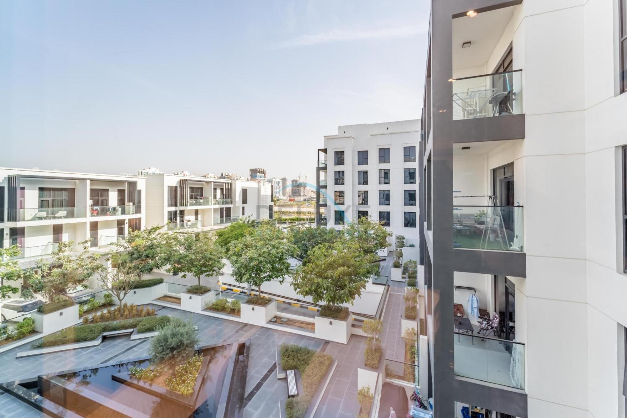 Near Circle Mall And Steps From The Park, Hyati Avenue, Jvc By Deluxe Homes Apartment *