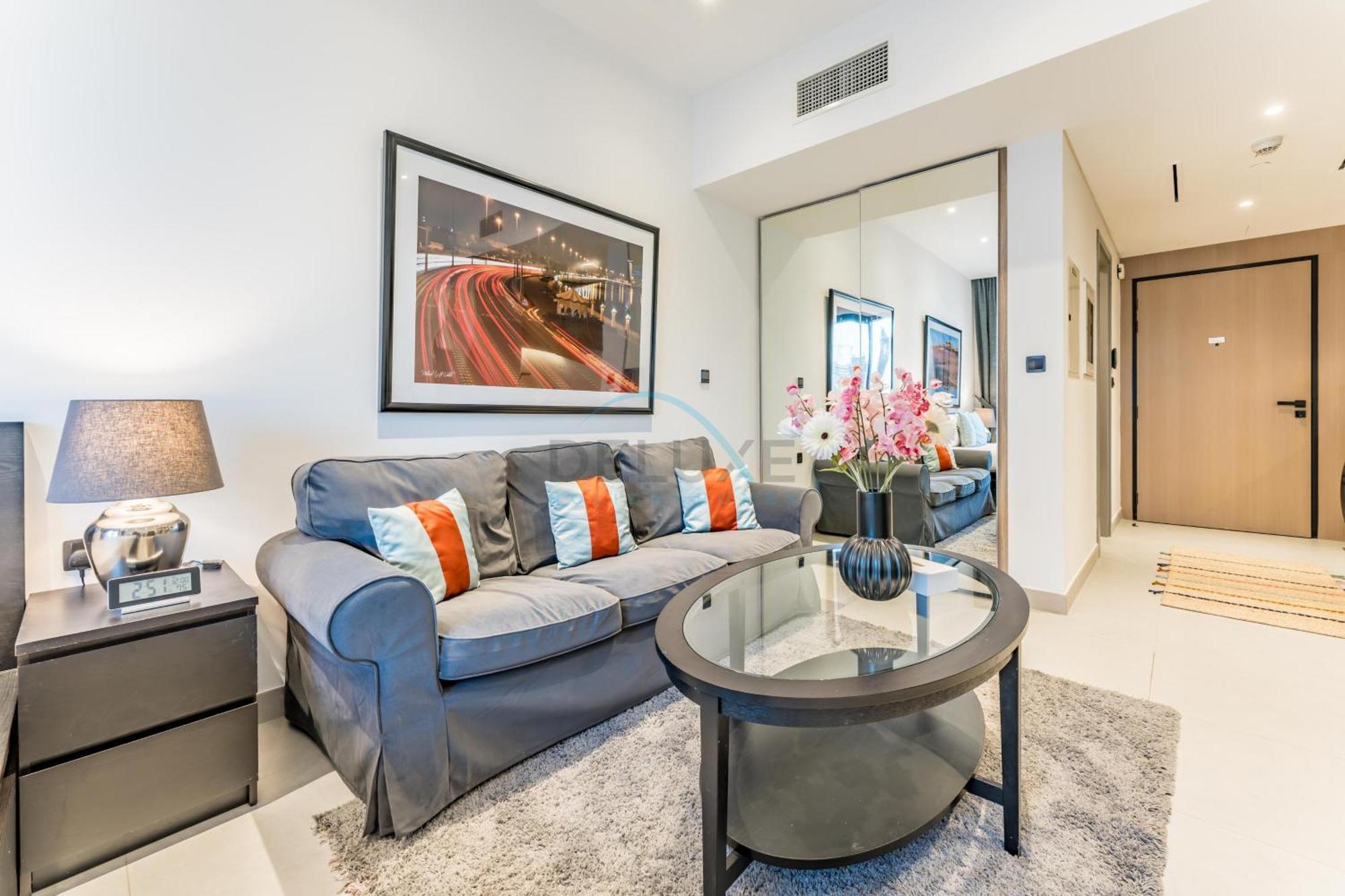 Near Circle Mall And Steps From The Park, Hyati Avenue, Jvc By Deluxe Homes Apartment Dubai